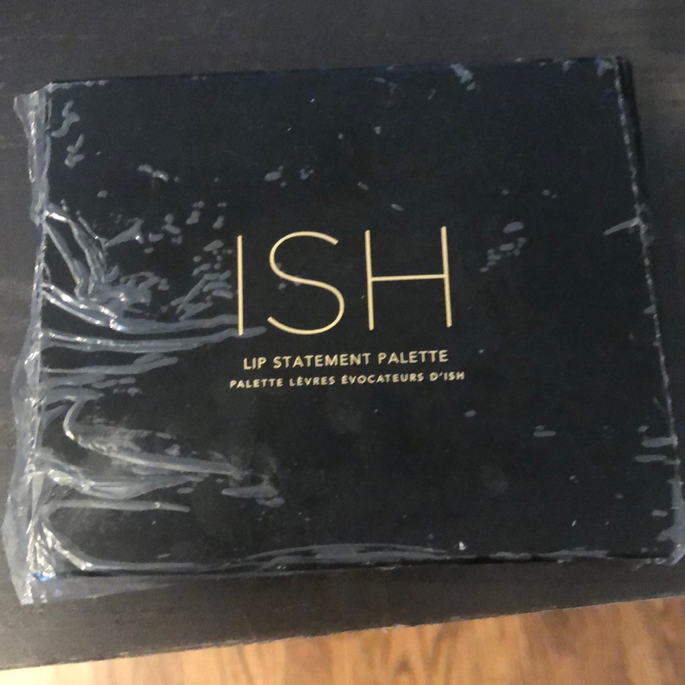 Brand new ISH lip palate with unopened brush!